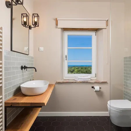 Plava With Panoramic Seaview And Big Pool فيلة *