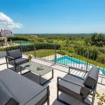 Plava With Panoramic Seaview And Big Pool 巴莱