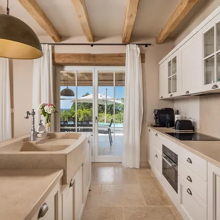 Villa Plava With Panoramic Seaview And Big Pool