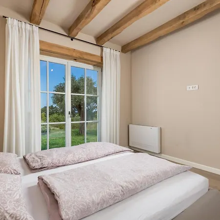Plava With Panoramic Seaview And Big Pool * Bale