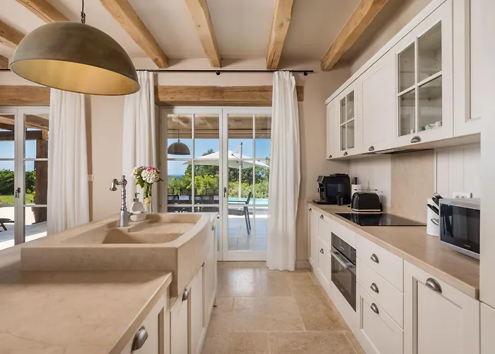 Villa Plava With Panoramic Seaview And Big Pool