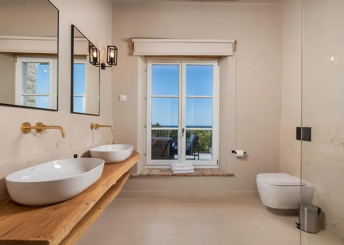 Plava With Panoramic Seaview And Big Pool * Bale