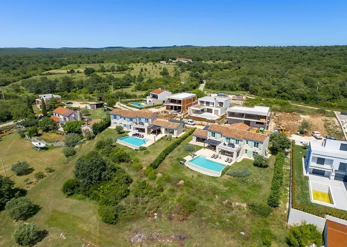 Villa Plava With Panoramic Seaview And Big Pool Bale