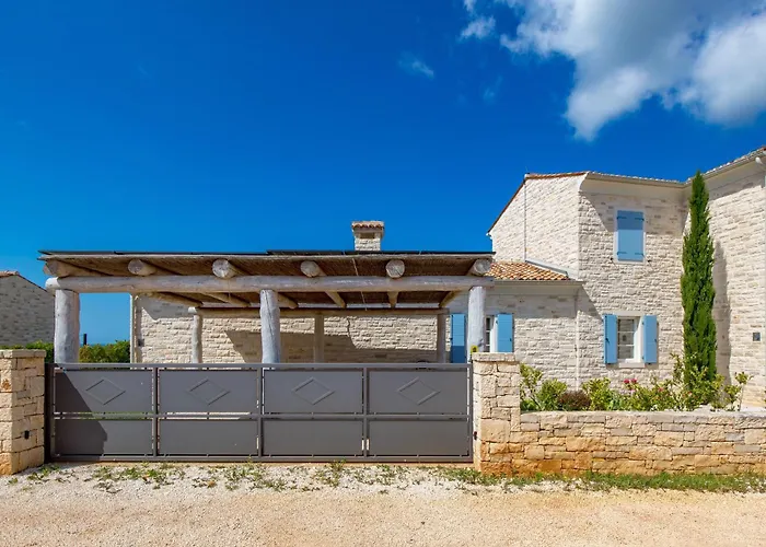 Villa Plava With Panoramic Seaview And Big Pool