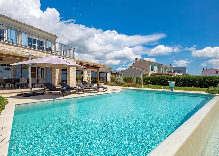 Villa Plava With Panoramic Seaview And Big Pool *