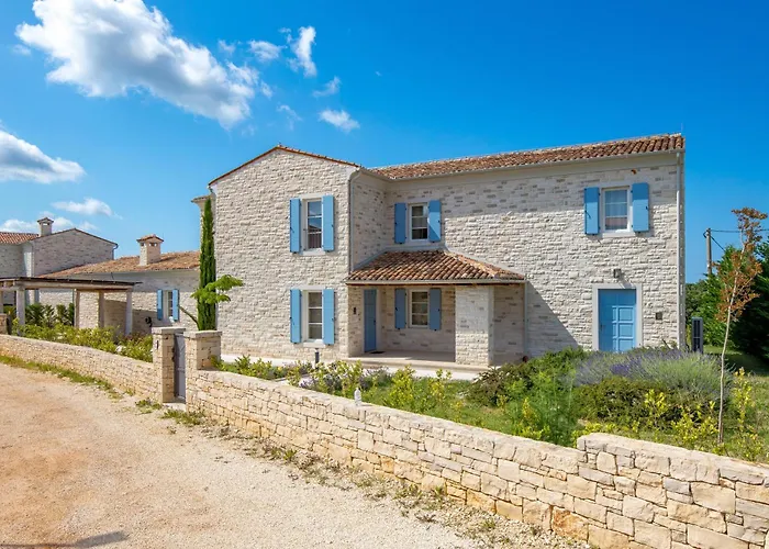 Villa Plava With Panoramic Seaview And Big Pool Bale