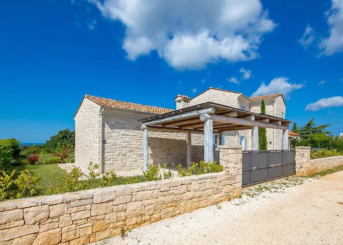 Villa Plava With Panoramic Seaview And Big Pool Bale