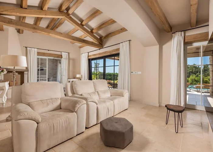 Villa Plava With Panoramic Seaview And Big Pool Bale