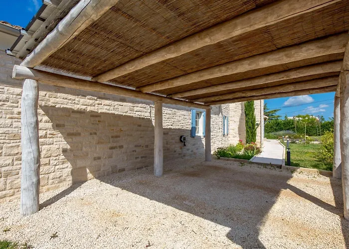 Plava With Panoramic Seaview And Big Pool * Bale