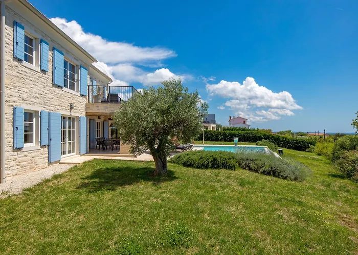 Villa Plava With Panoramic Seaview And Big Pool